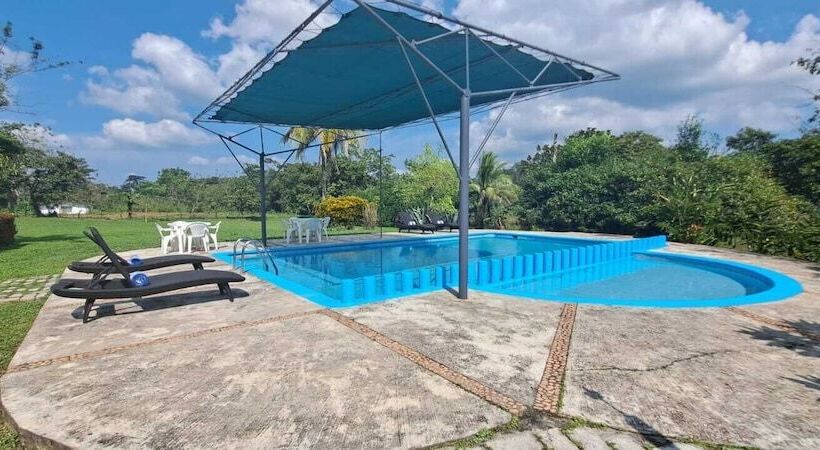 בית מלון כפרי Los Leones