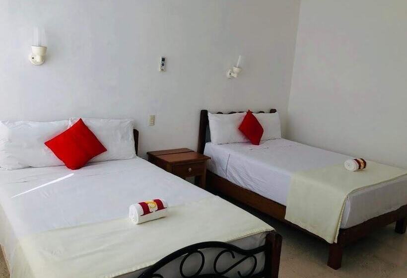 בית מלון כפרי Los Leones