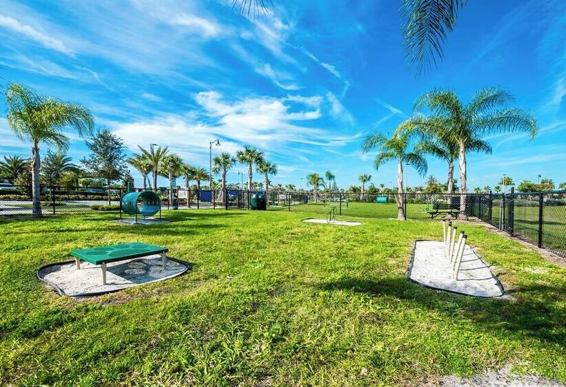 8000 Lost Shaker Lane