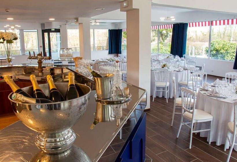 旅馆 La Coudraie – Proche De Disneyland