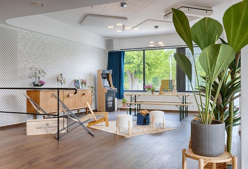 旅馆 La Coudraie – Proche De Disneyland