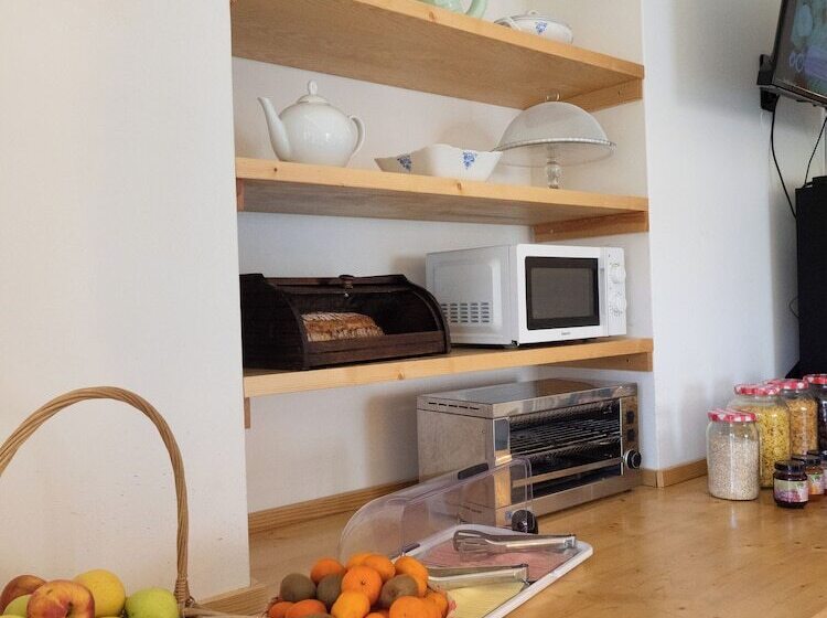 Общежитие Impact Beach House