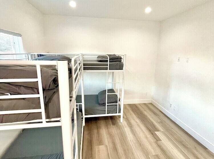 فندق صغير Modern Homestay