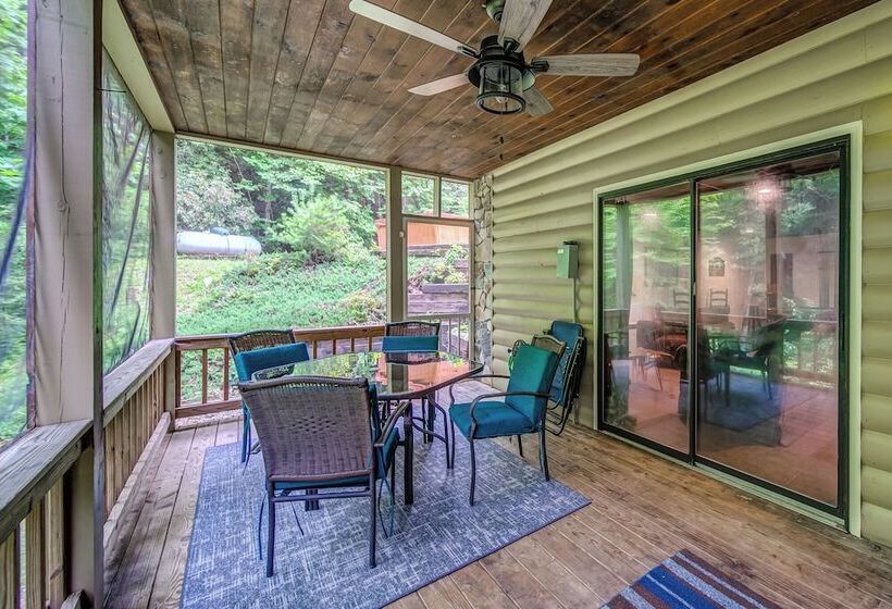 Bear Track Falls Retreat Mtn. Getaway!