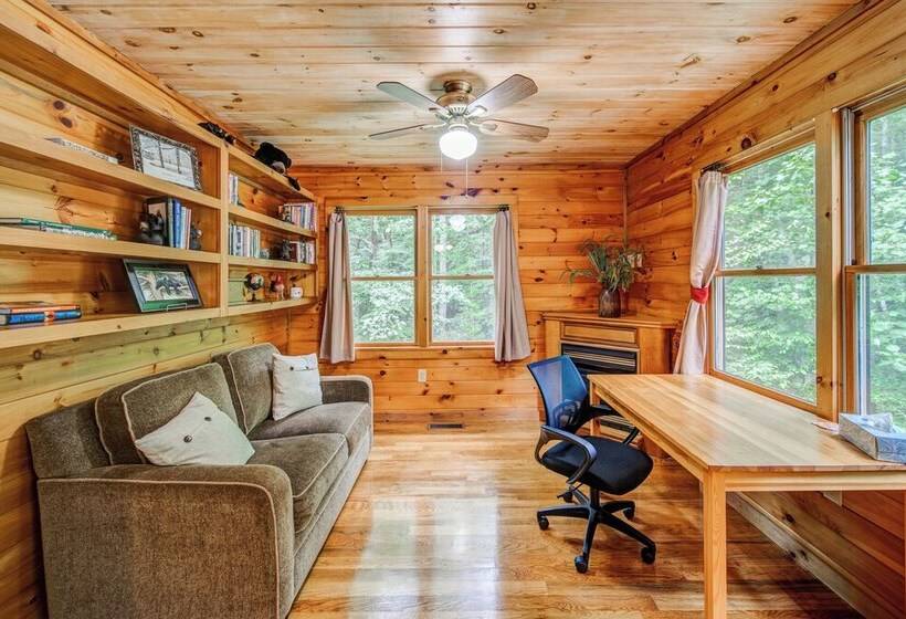 Bear Track Falls Retreat Mtn. Getaway!