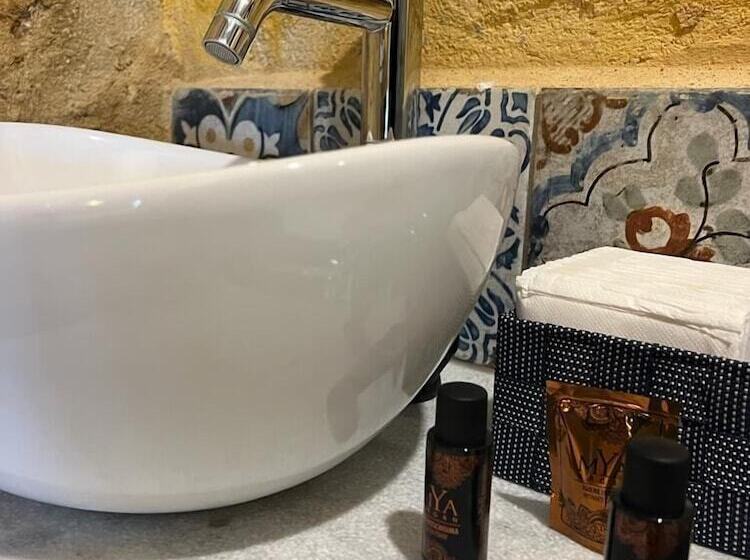 צימר Calua Luxury Museum