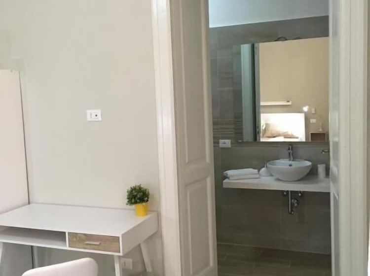 تختخواب و صبحانه D&c