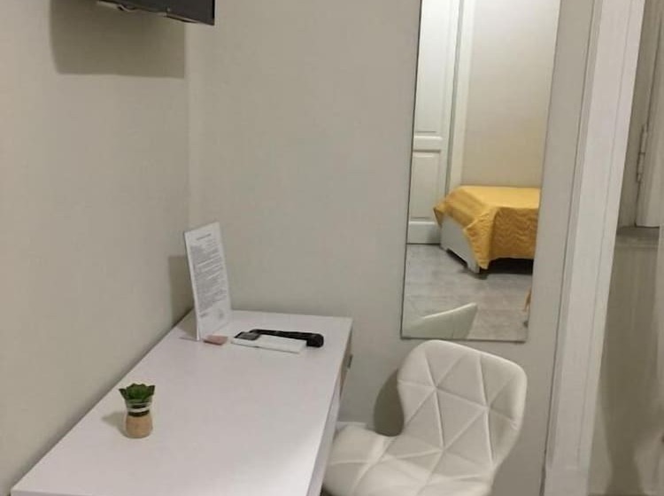 تختخواب و صبحانه D&c