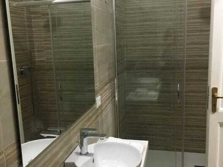 تختخواب و صبحانه D&c