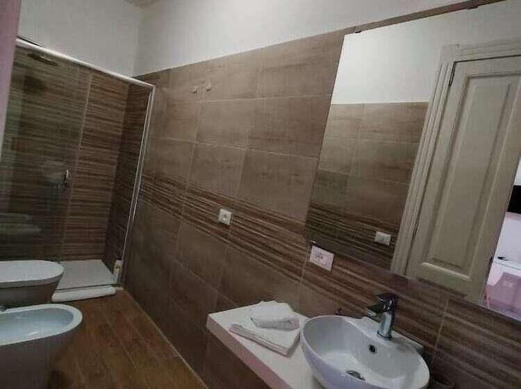 تختخواب و صبحانه D&c