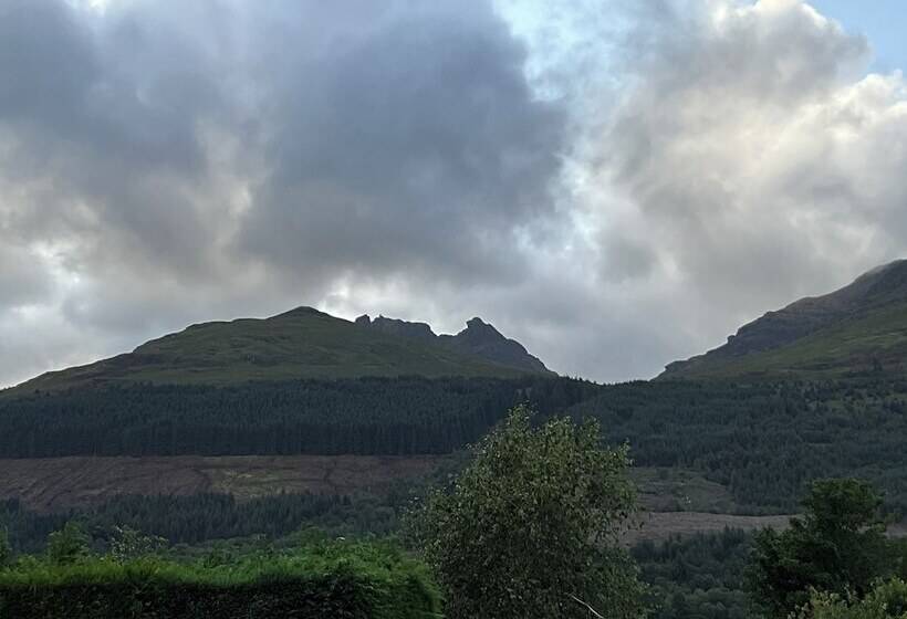 تختخواب و صبحانه G83 7ab