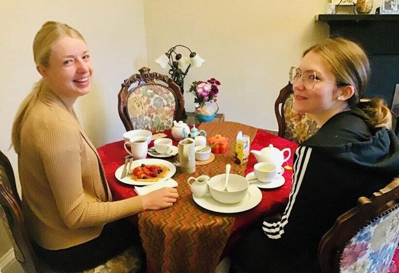 تختخواب و صبحانه G83 7ab