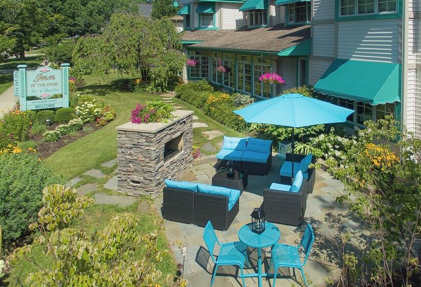 مبيت وإفطار Inn At The Park