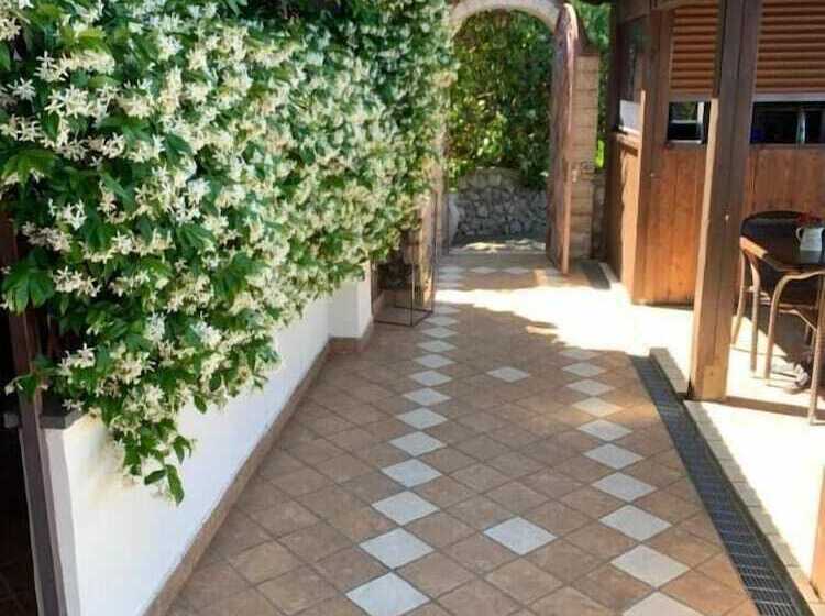 住宿加早餐  Monte Solaro