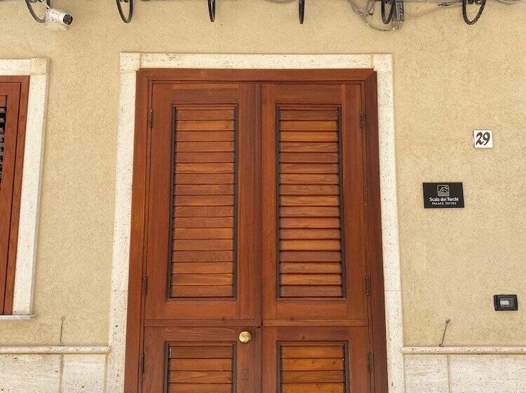 مبيت وإفطار Scala Dei Turchi Palace Suites