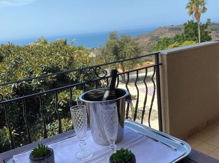 مبيت وإفطار Scala Dei Turchi Palace Suites