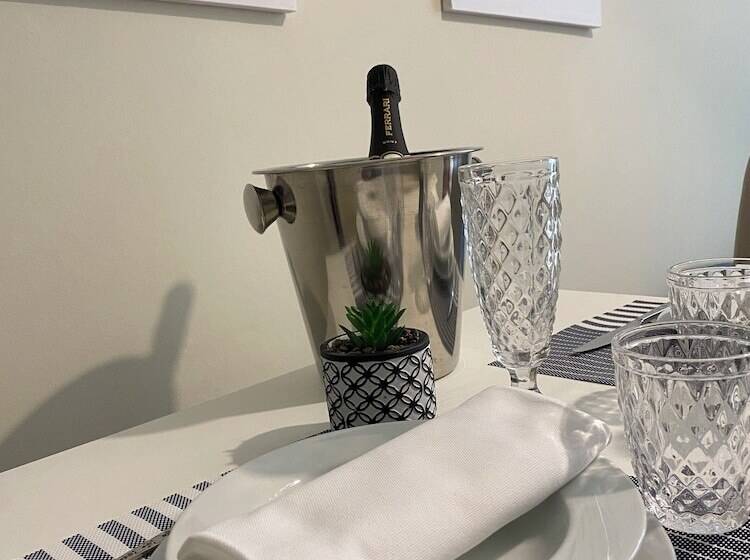 مبيت وإفطار Scala Dei Turchi Palace Suites