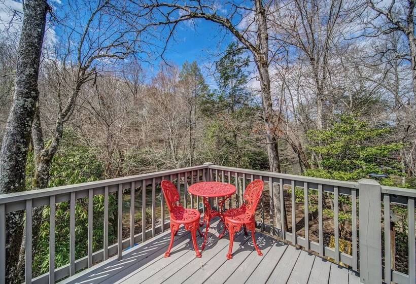 Blairsville River Cabin