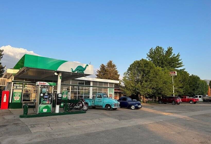 Bob S Station & Motel