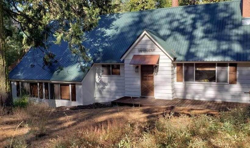 Cc Cabin Full Game Room! Wrap Around Deck!