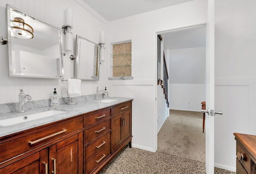 Cc Cabin Full Game Room! Wrap Around Deck!