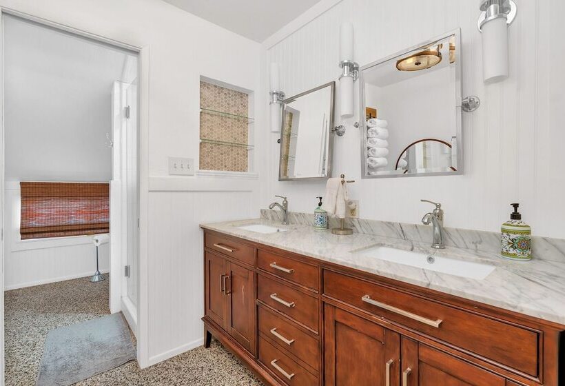 Cc Cabin Full Game Room! Wrap Around Deck!