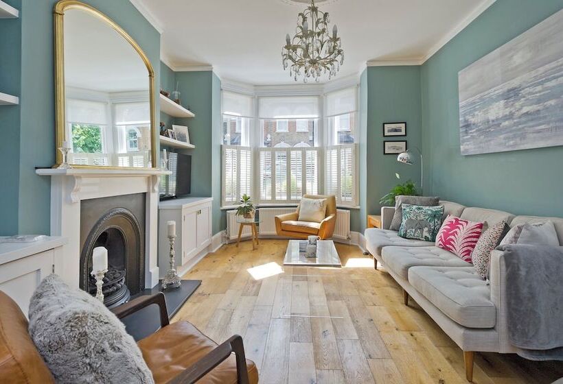 Family Home In Battersea By Underthedoormat