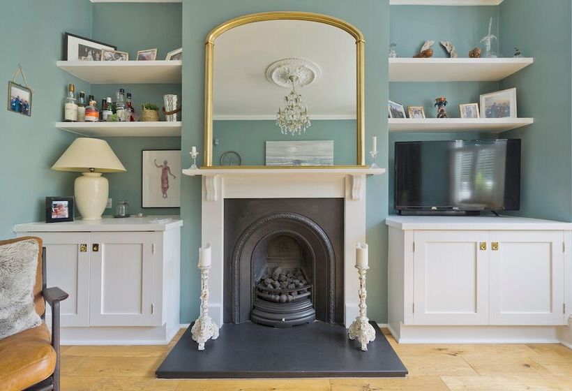 Family Home In Battersea By Underthedoormat