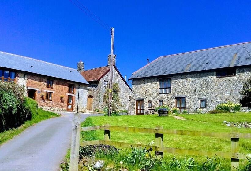 Hawley Farm Self Catering Holiday Accommodation