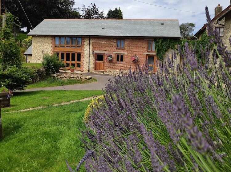 Hawley Farm Self Catering Holiday Accommodation