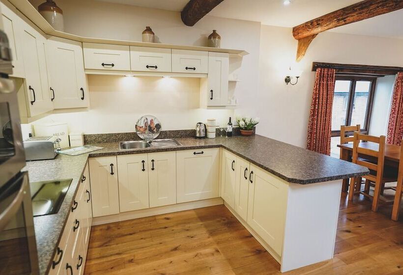 Hawley Farm Self Catering Holiday Accommodation