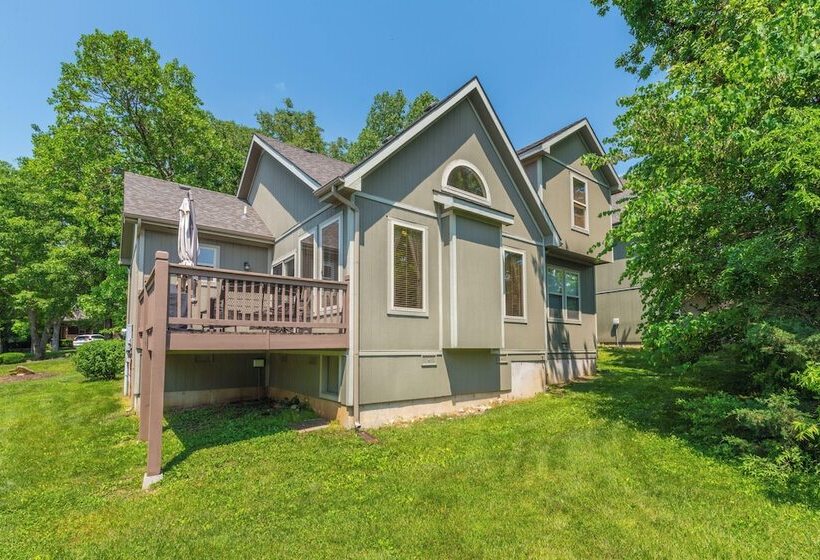 Hickory Hideaway   Communal Pool Access