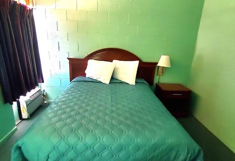 Holiday Host Motel & Rv Park