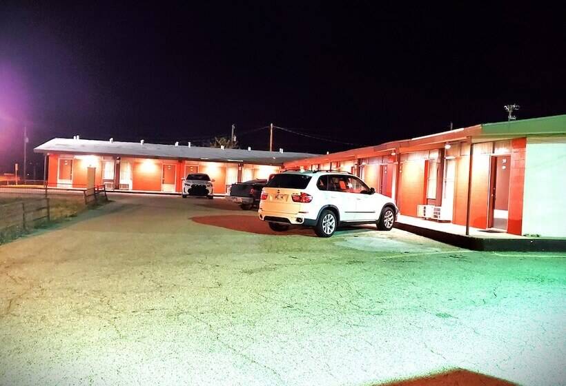 Holiday Host Motel & Rv Park