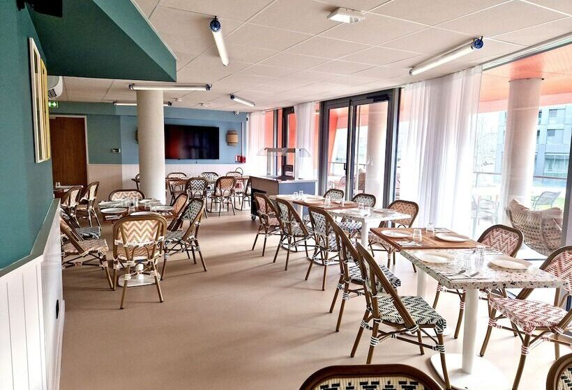 Хостел The People Caen