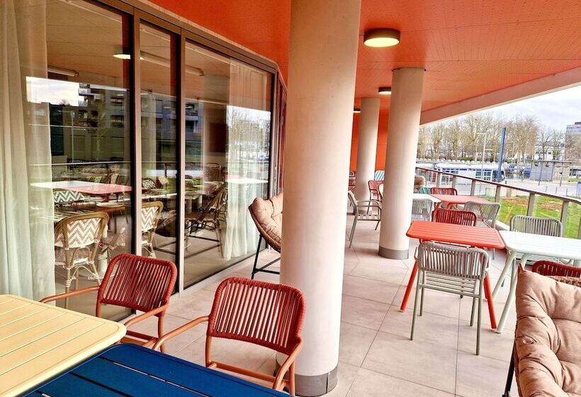 Хостел The People Caen