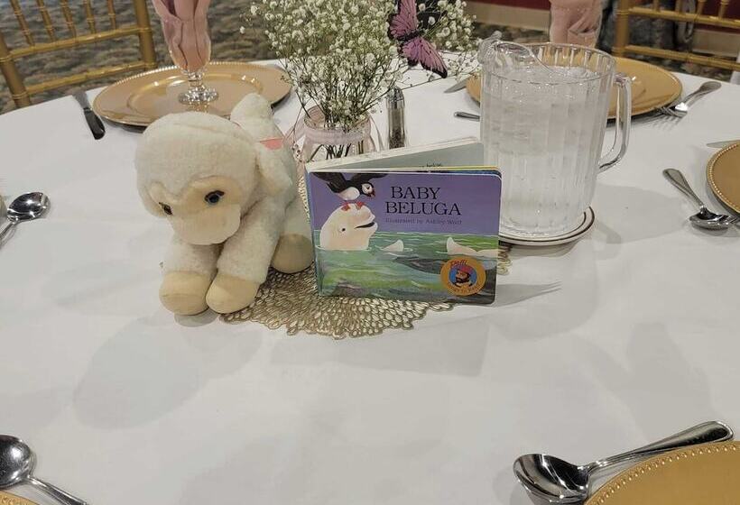 فندق Crookston Inn & Convention Center