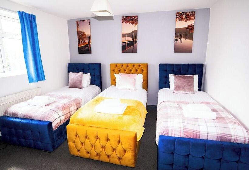 Отель 5bed Spacious House Free Parking