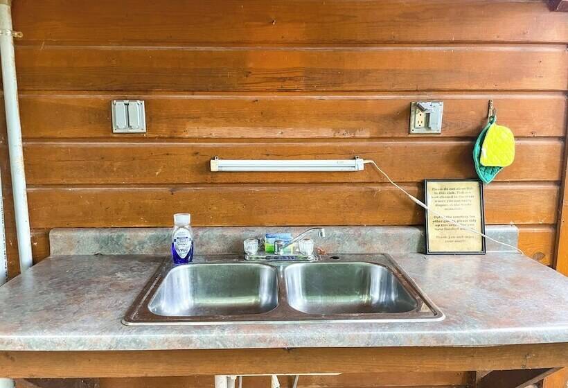 فندق 669 Rainbow Landing Dr