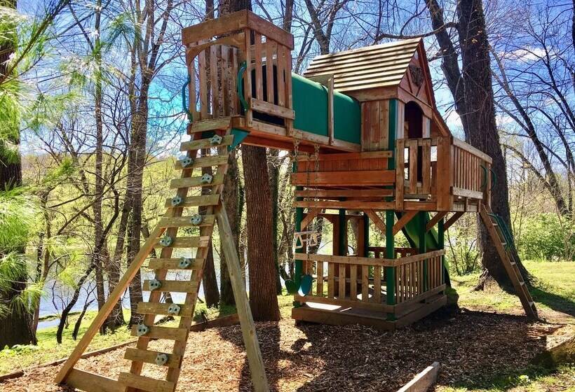 فندق 669 Rainbow Landing Dr