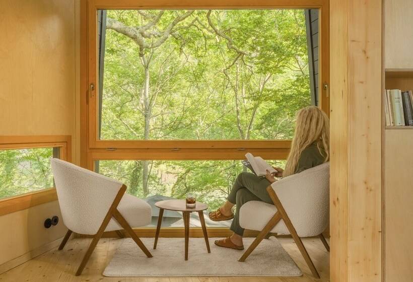 Отель Aoos River Treehouse