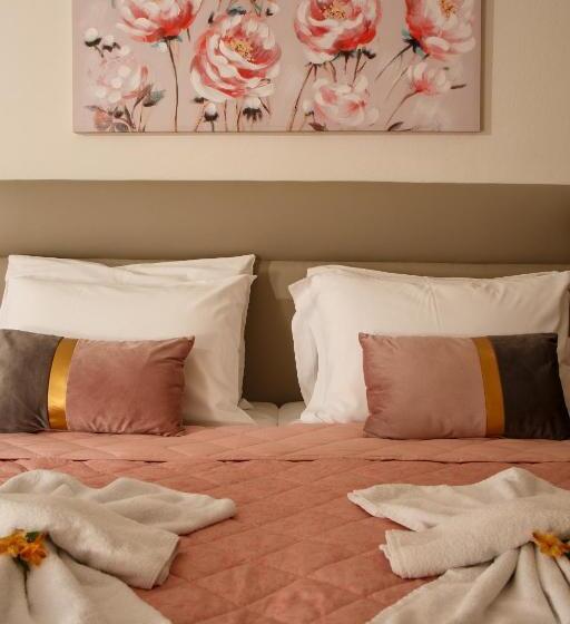 בית מלון כפרי Asterion Luxury Studios Airport