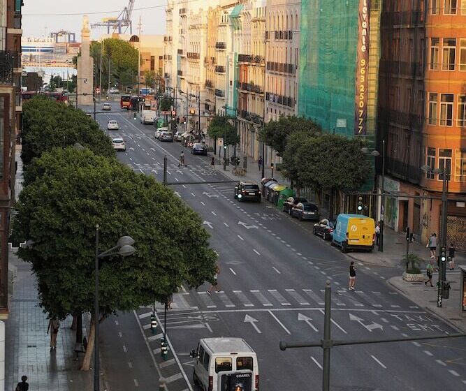 فندق Suites Puerto Valencia