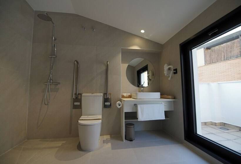 فندق Suites Puerto Valencia