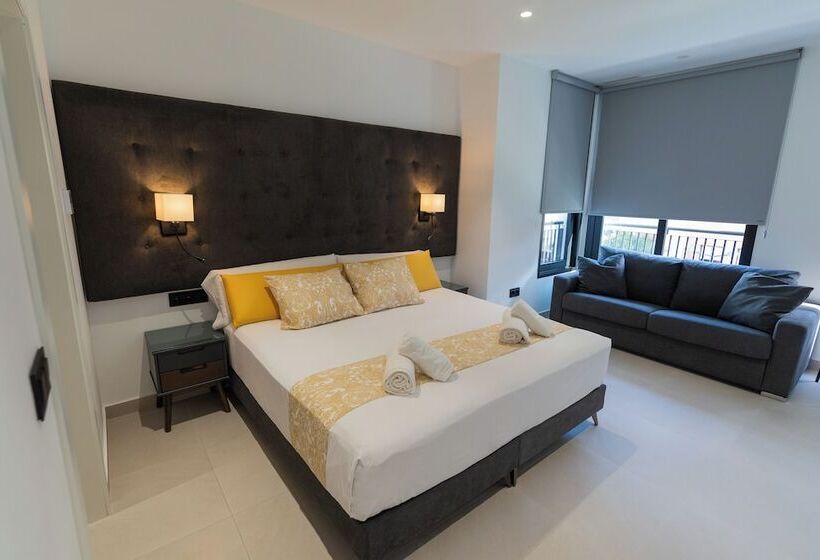 فندق Suites Puerto Valencia