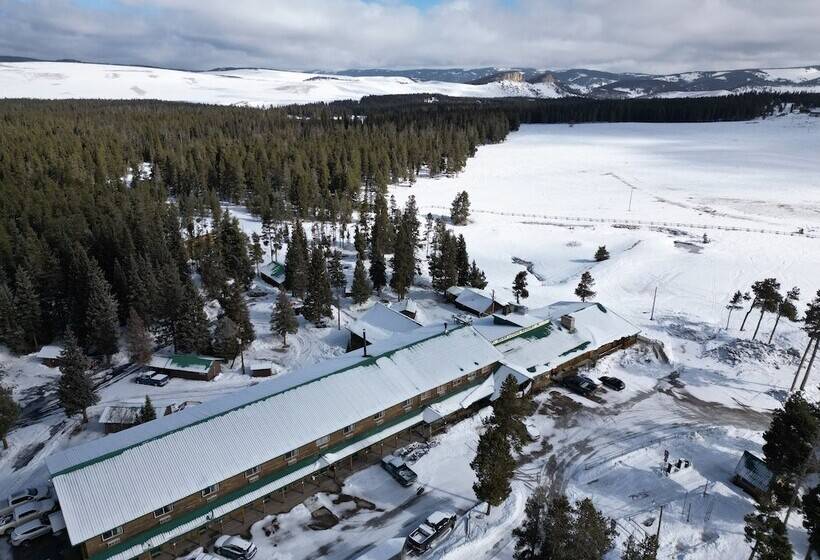 فندق Bear Lodge Resort
