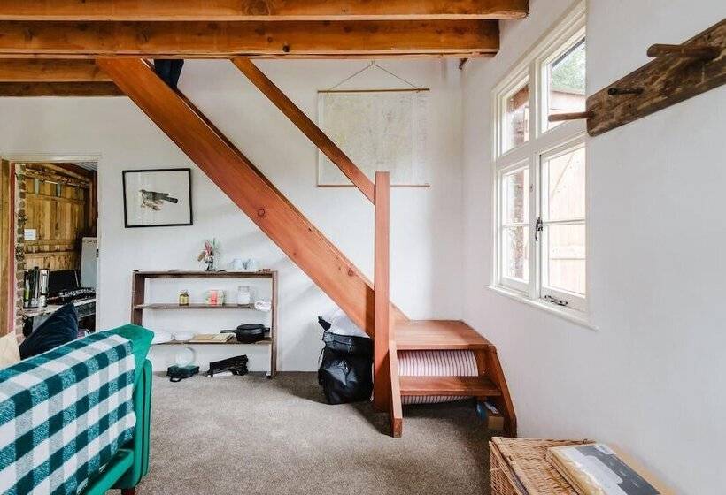 فندق Beautiful Riverside Lodge In Newbridge On Wye