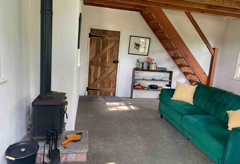 فندق Beautiful Riverside Lodge In Newbridge On Wye