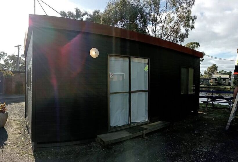 Отель Stawell Grampians Gate C & C Park