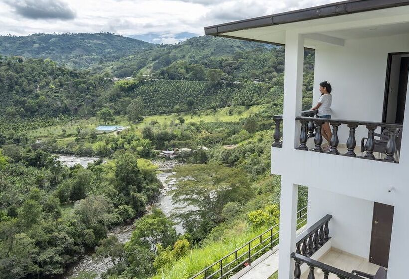 ホテル Campestre El Triunfo